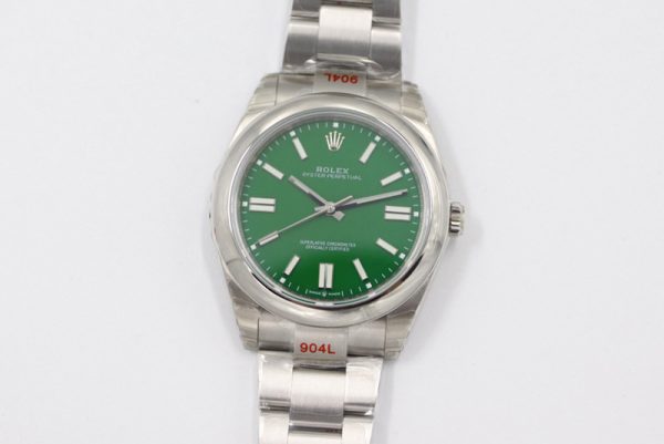 Replica Rolex Oyster Perpetual 41mm 124300 EWF Best Edition Green Dial on SS Bracelet A3230