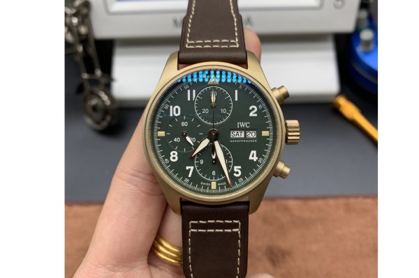 Replica IWC Pilot Chrono Spitfire IW387902 Bronze ZF 1:1 Best Edition Green Dial on Brown Leather Strap A7750
